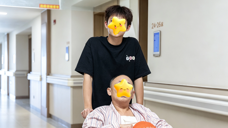 女婿还没醒，女儿又倒下了——一位六旬父亲的至暗与黎明